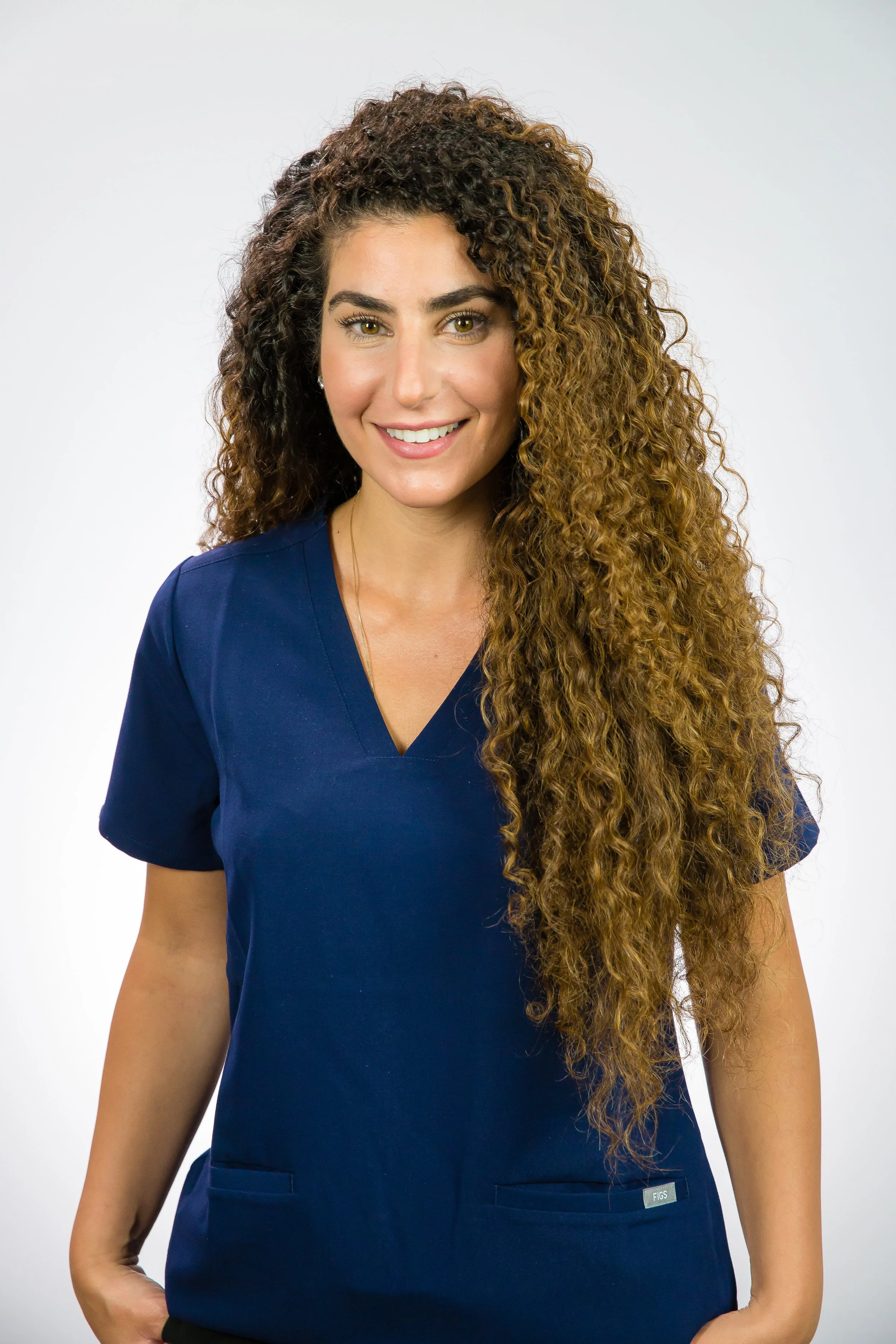 Dre Leya Bahlou, parodontiste FRCD(C)